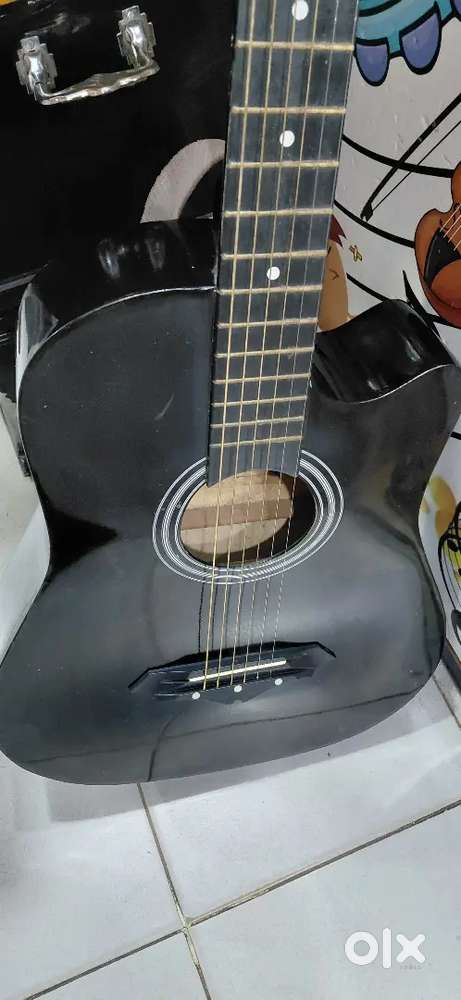 Guitar acoustic @1600
