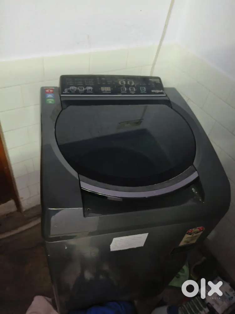 Whirlpool washing machine  7.5 kg  3 years old