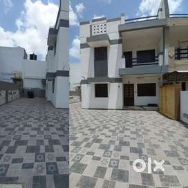 3bhk  road side indipenent villa avalable for rent.