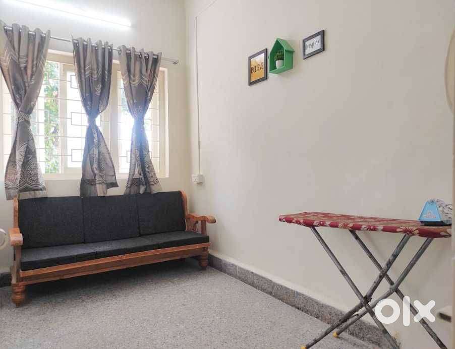 Co-Living Flat In Shivaji Nagar For Males No Brokerage