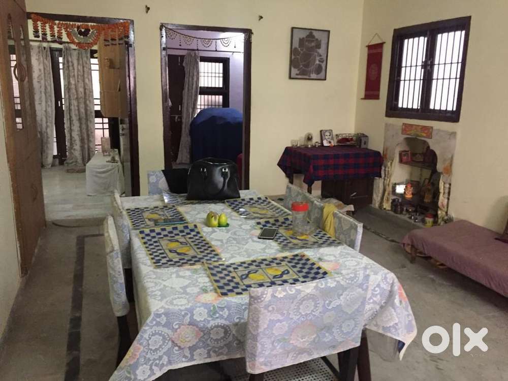 Dining  Table - 6 seater