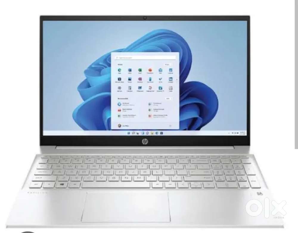 Laptop of HP ये 1YEAR का है