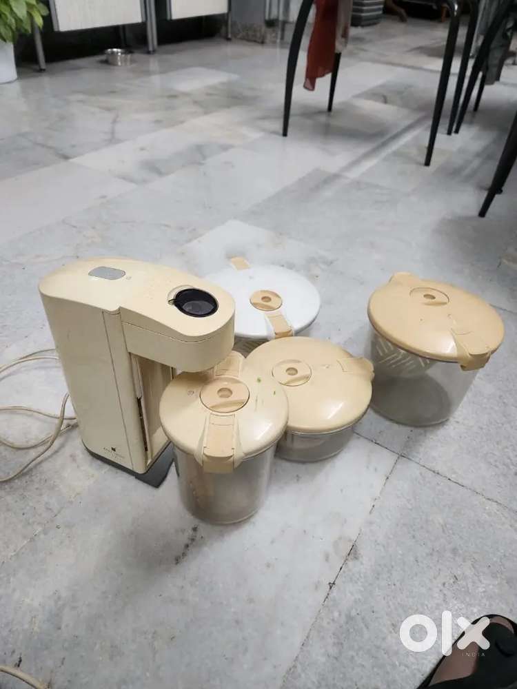 Food vacuumizer to store food fresh