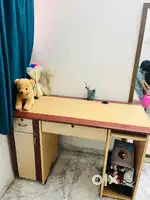 Study table / computer desk