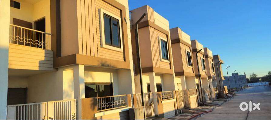 3BHK BUNGALOW IN VERY WELL DEVELOPED GATED SOCIETY IN TALAWAALI CHANDA