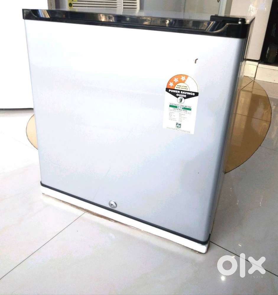 Haier Mini bar fridge