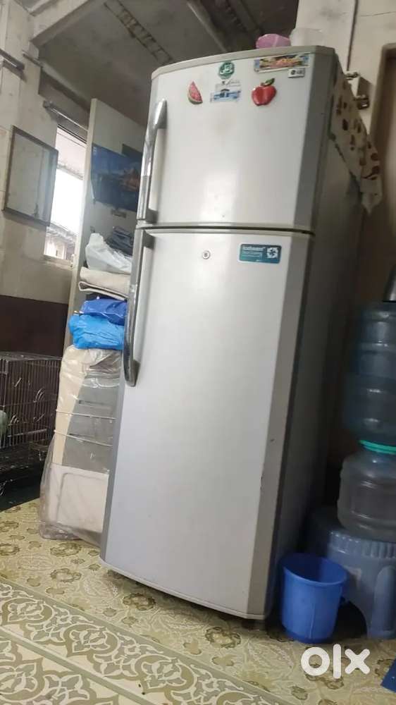 LG FRIDGE 2 DOOR