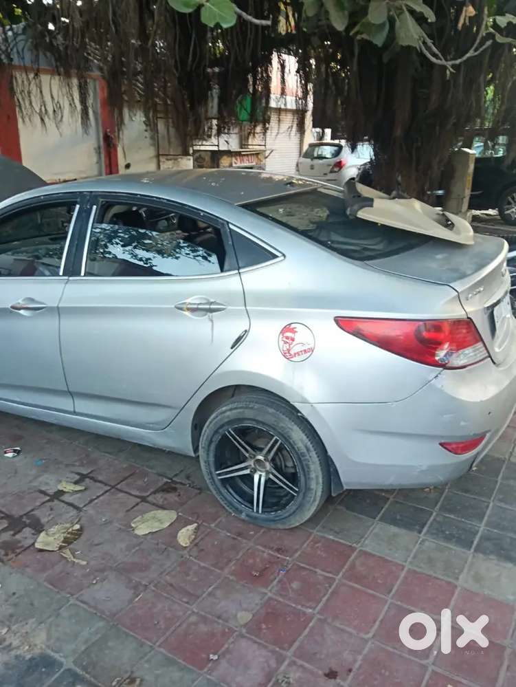 Hyundai Verna 2015Petrol 102000 Km Driven