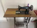 Small sweing machine