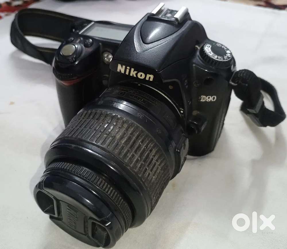 Nikon D90 DSLR