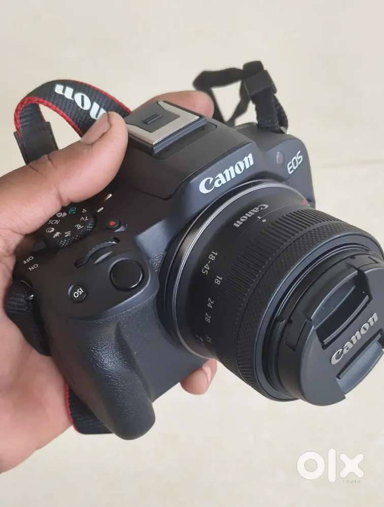 Canon r50 in warranty brand new condition lens and mount negotiable
