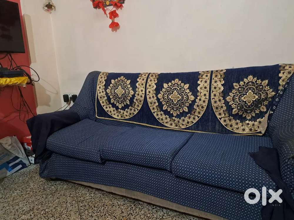 Royal Blue 3+1+1 Sofa Set – Good Condition!