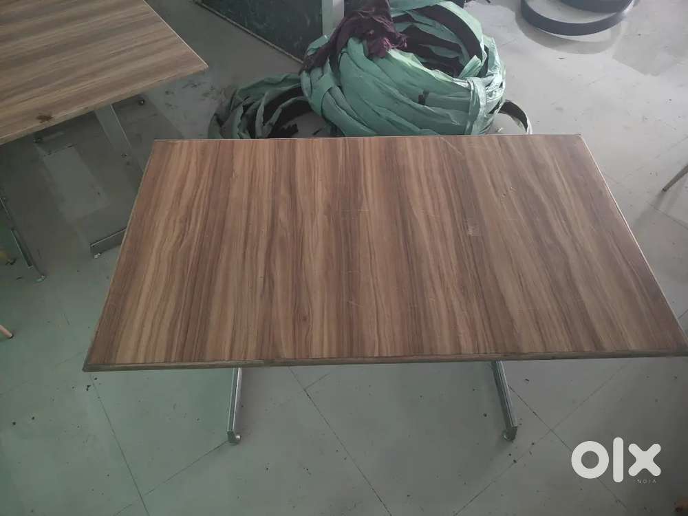 Resturant Dining Table