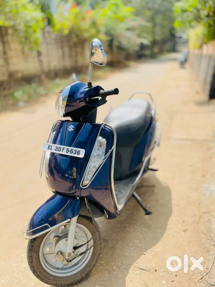 No issue no complaint good engine back tyre 100% front tyre 50% 2nd o