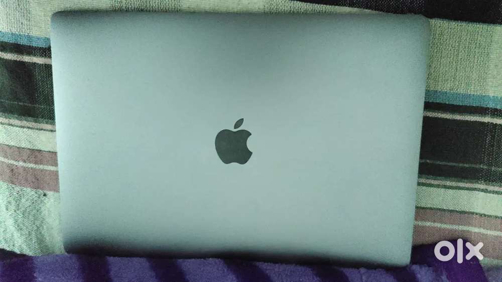 Apple Macbook