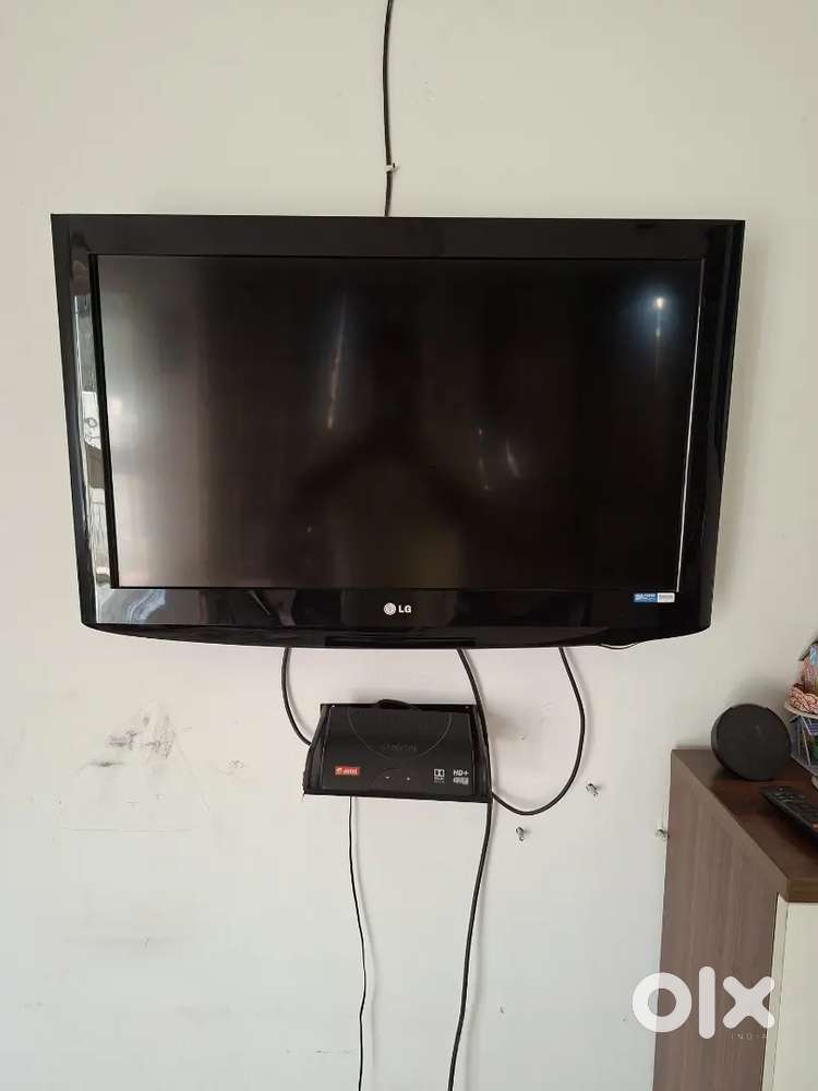 LG 32 inch LCD TV with airtel DTH