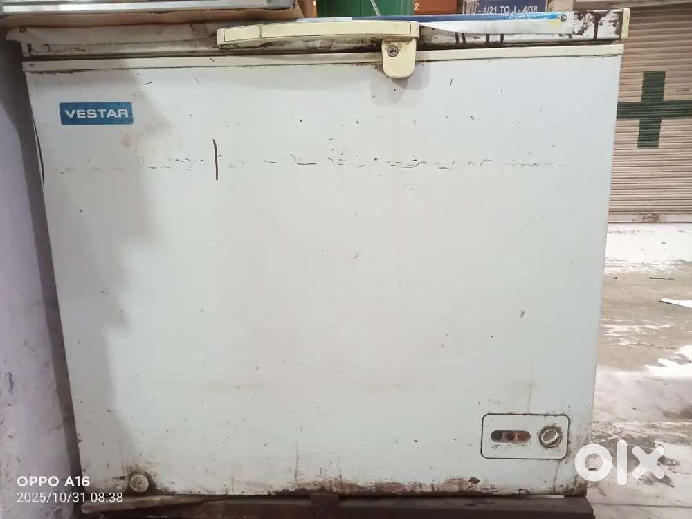 D fridge sell rs20000'00