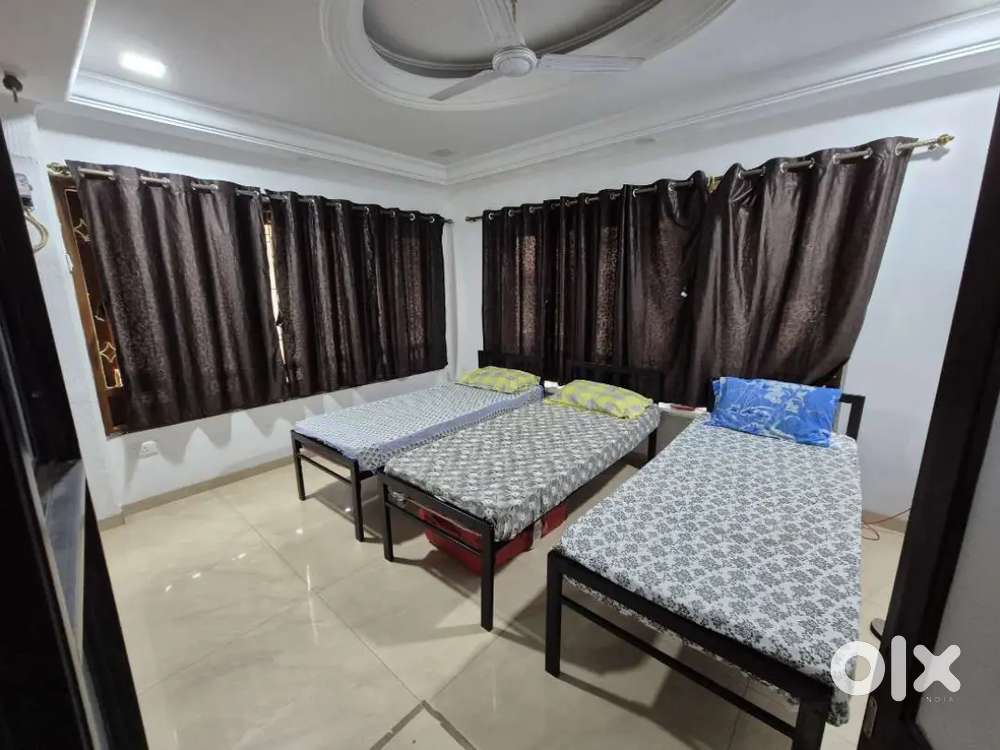 IN CHEMBUR Premium pg near station ac non ac rooms no brokerage