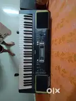 Yamaha E363 Keyboard (Piano)