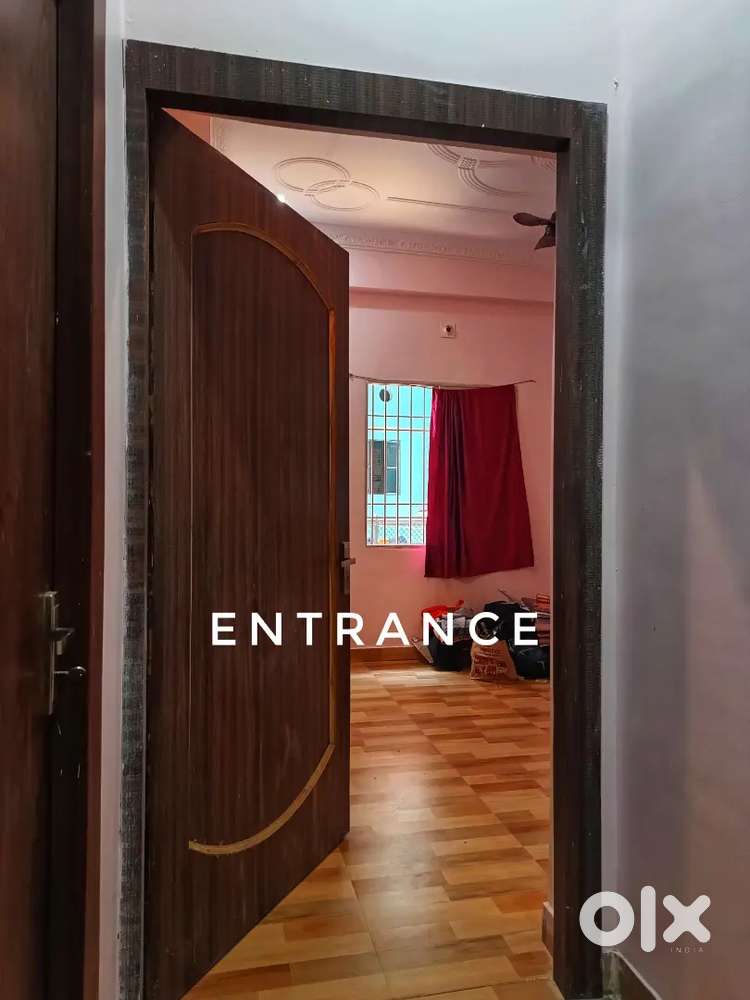 1 bhk on rent sharing from fully independent 3 bhk flat in gola road