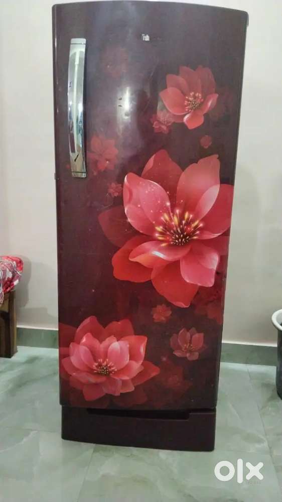 Whirlpool single door fridge