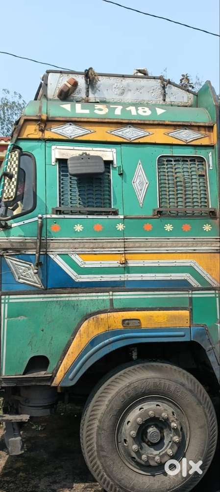 14 wheels, Ashok Leyland Dala body