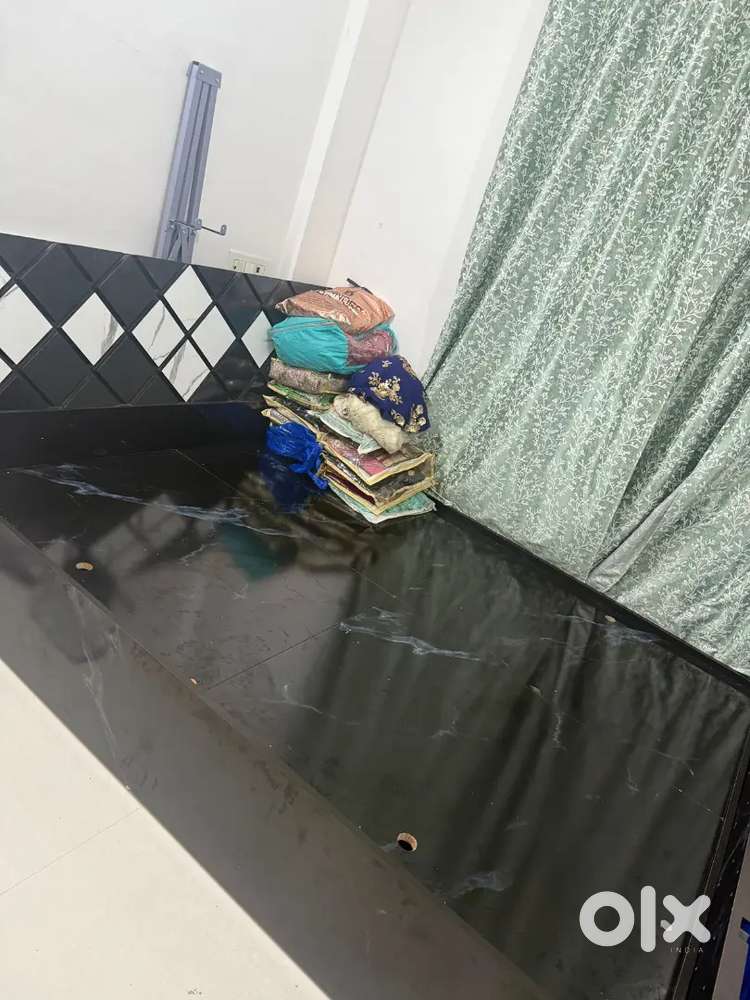Queen size bed