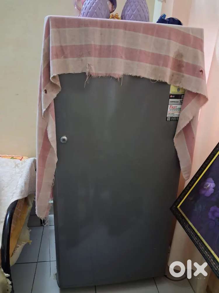152 liter refrigerator single door LG ONLY 2 YEAR OLD