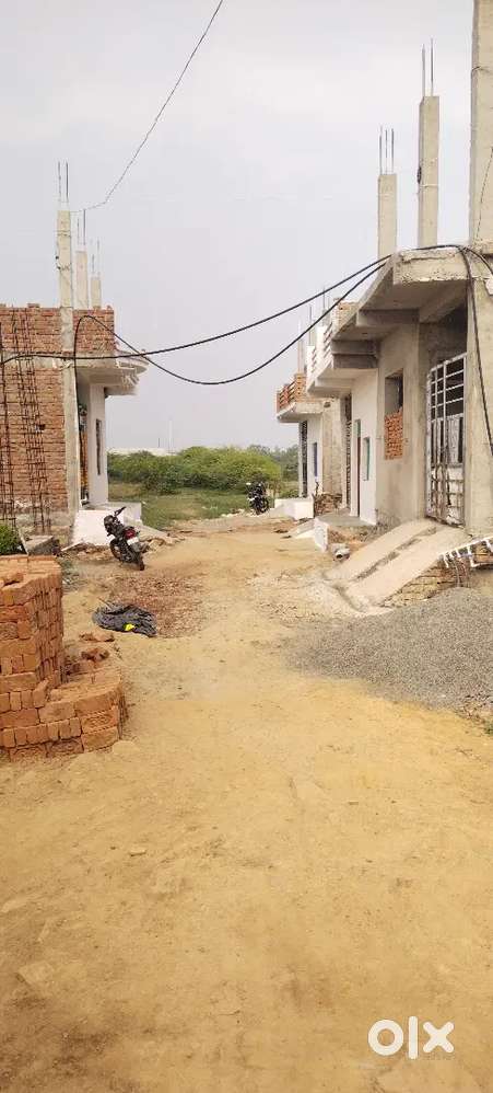 650 रुपया फुट