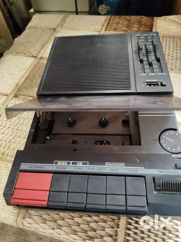 Philips flat tape,Opto 4kvA stabilizer,Sony TCM-59 walkman for sale