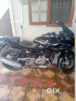 Bajaj pulsar 220