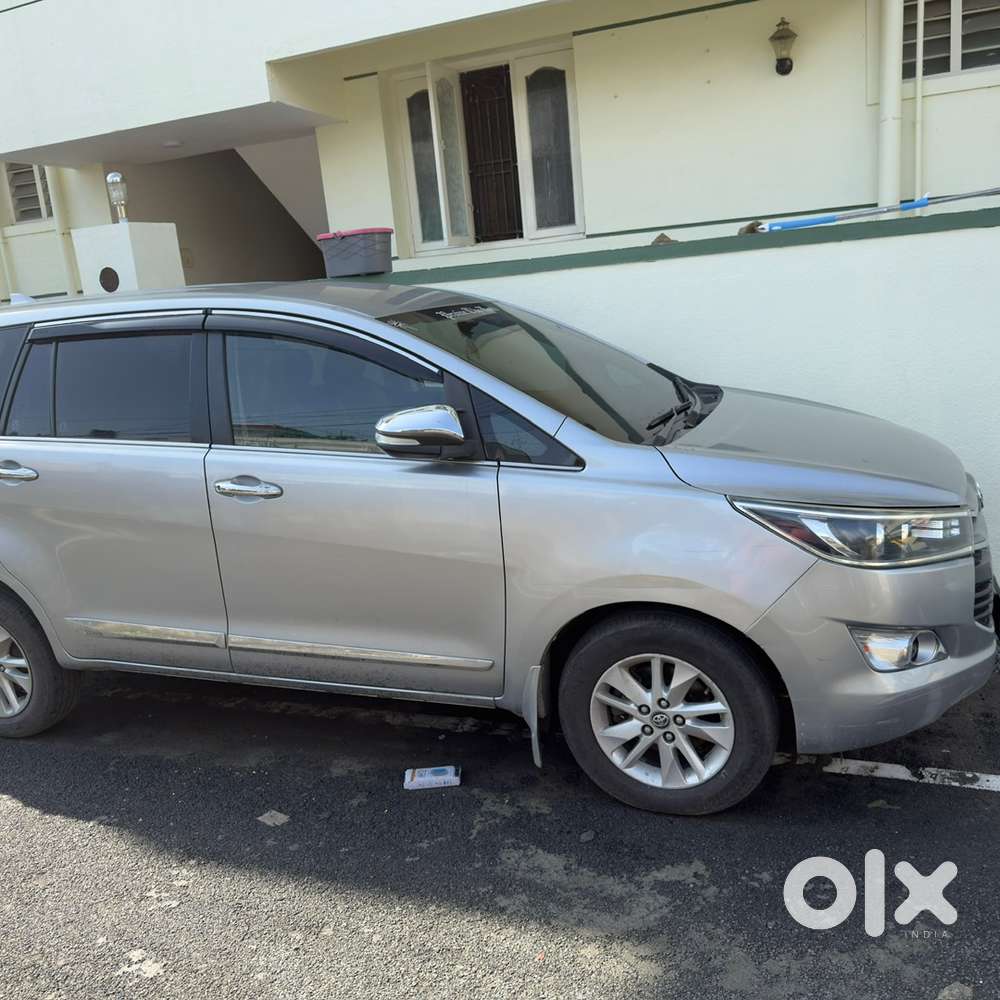 Toyota Innova Crysta 2016