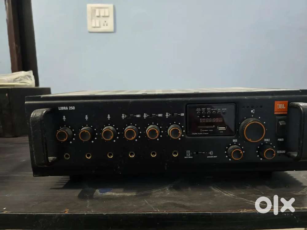 JCB Amplifier with 4 powerful speakers.