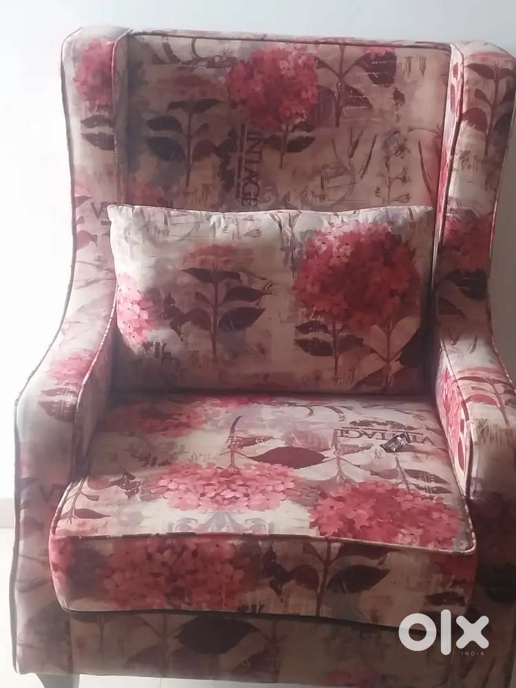 Accent  chair
