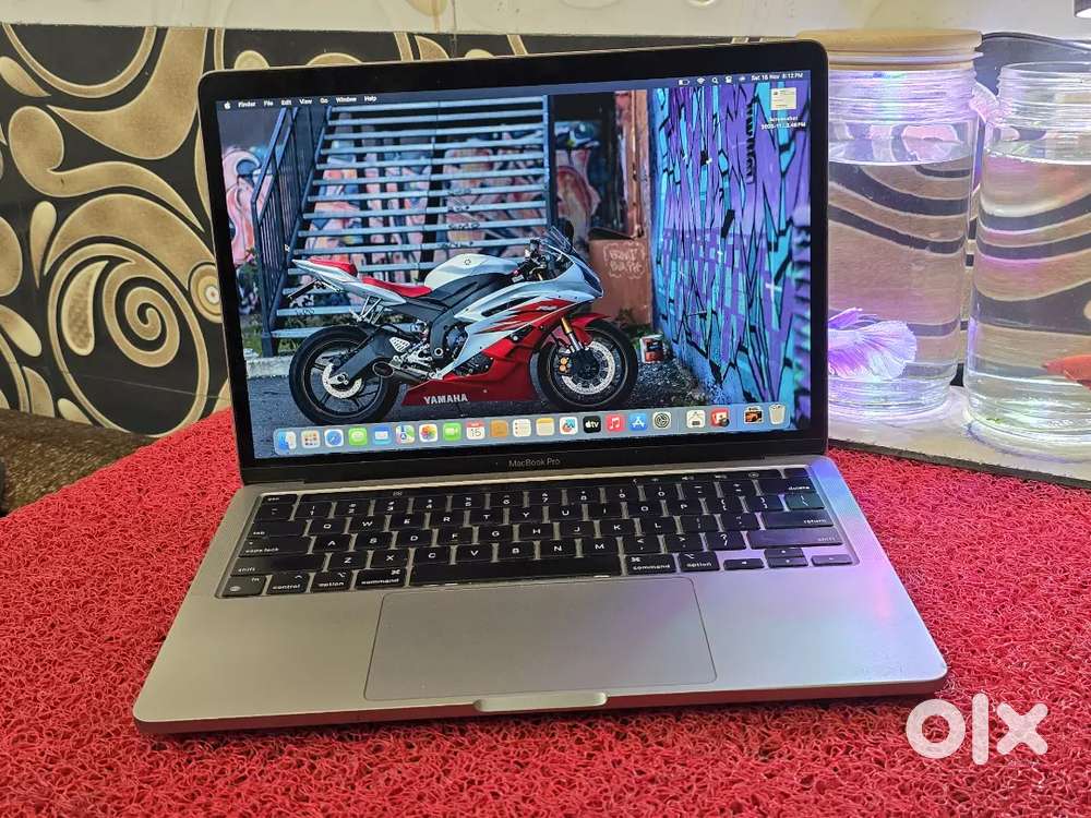 M1 Apple Macbook Pro 16gb Ram 256gb SSD Touchbar Touch ID  100% Health