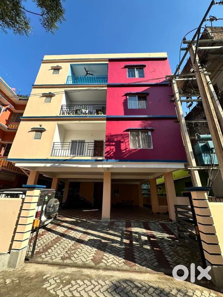 READY TO MOVE PREMIUM 3BHK FLAT FOR SALE