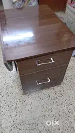 Customized minimally used extendable dining table