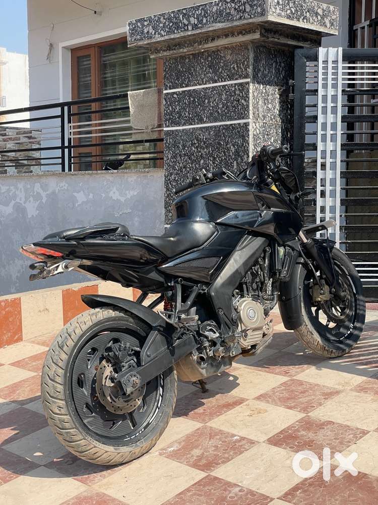 Well-maintained Bajaj Pulsar NS200 — powerful 200cc engine