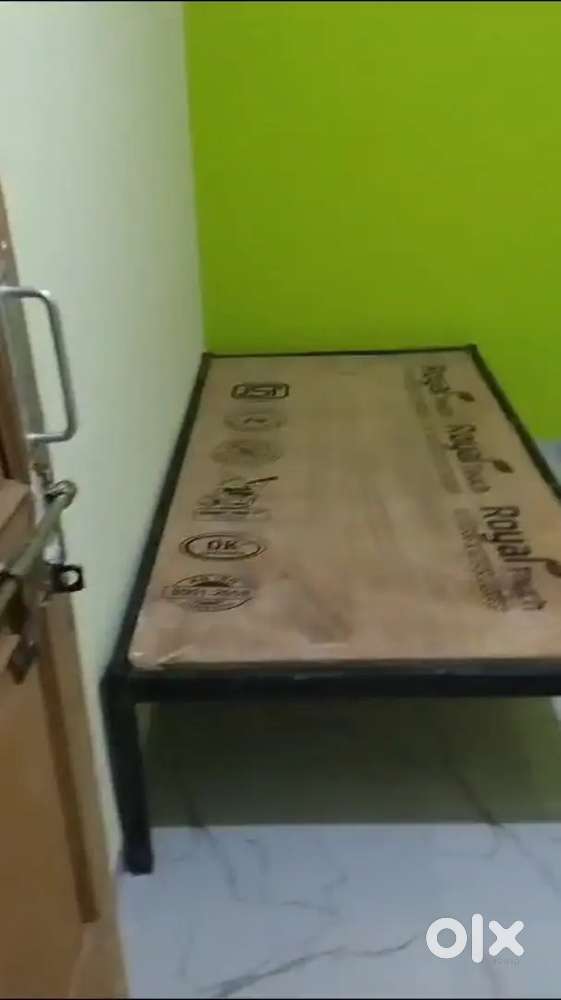 Roommate required for room attached kitchen bath