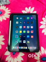 Ipad 10th gen - 10 month old only new condition.