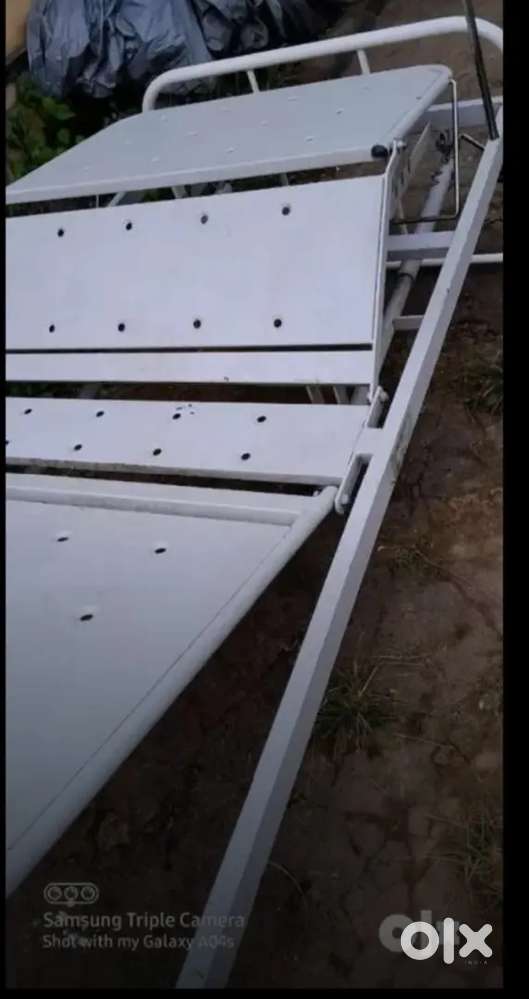 Steel coat. ,(കട്ടിൽ).