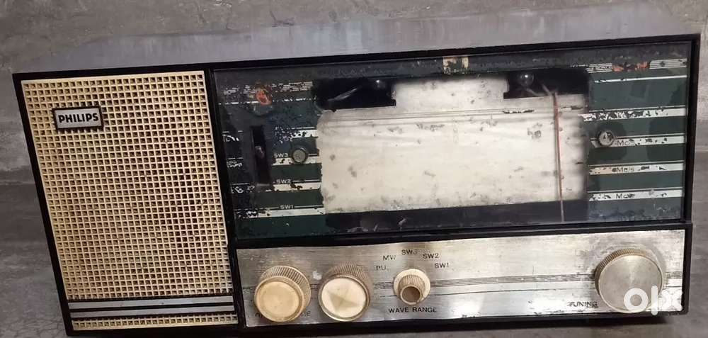 Philips tube radio is for sale.