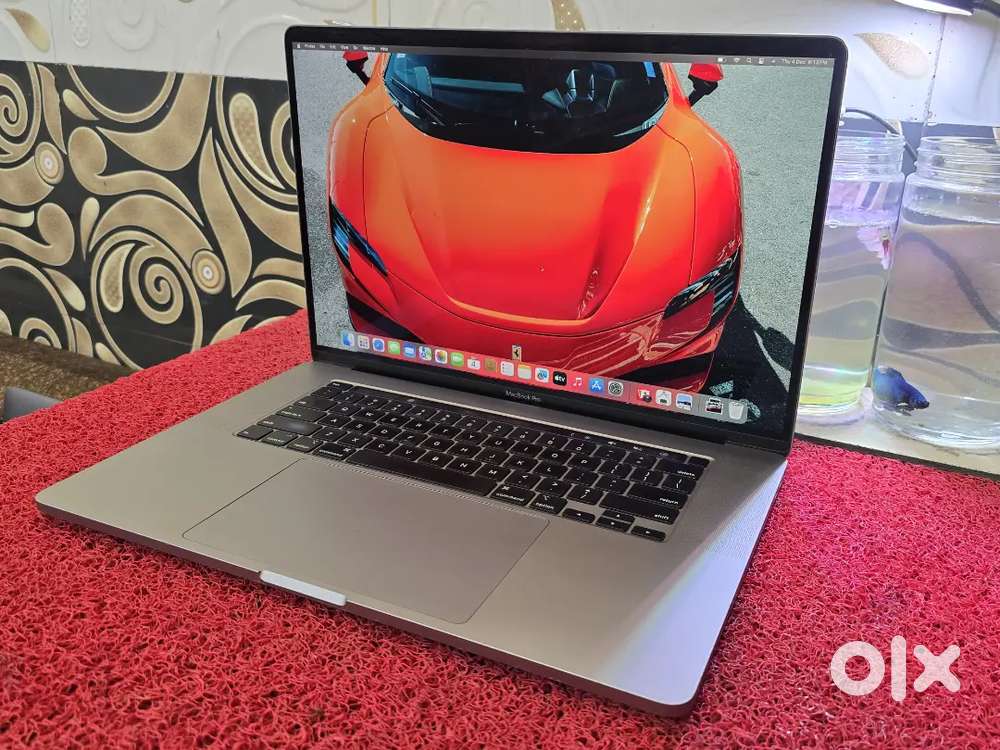 Apple Macbook Pro 2020 i7 16gb 512gb 5.5gb Graphics 16inch Retina