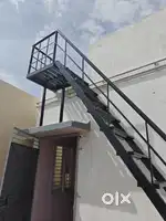 Independent duplex house