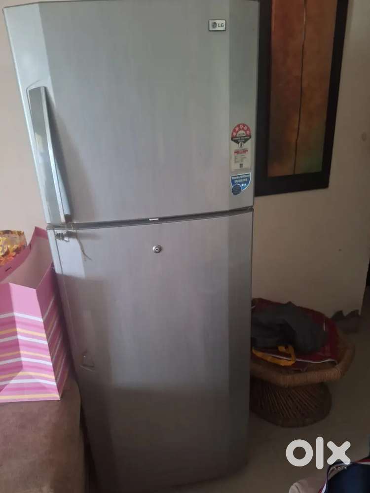 LG 5 STAR DOUBLE DOOR FRIDGE