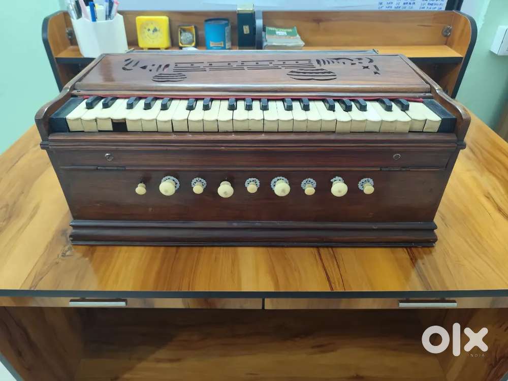 3.5 Octave Harmonium