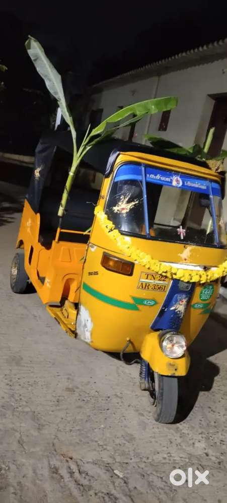 Bajaj re auto