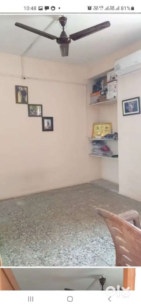 No brokerage  and Good condition flate near Bapat square