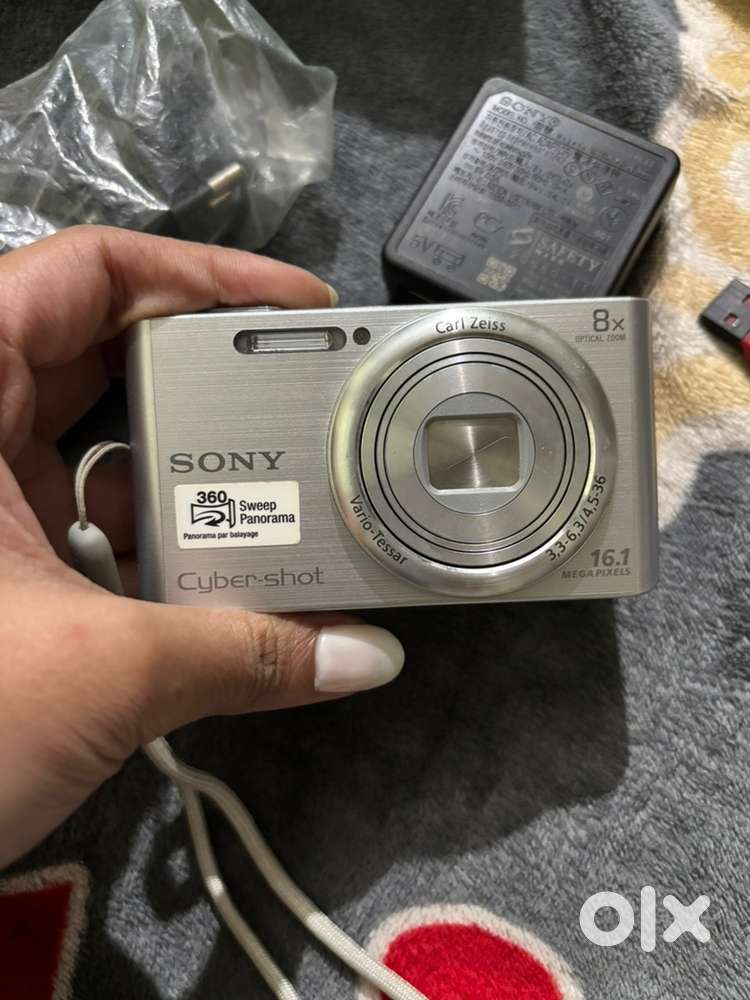 Sony cyber shot camera