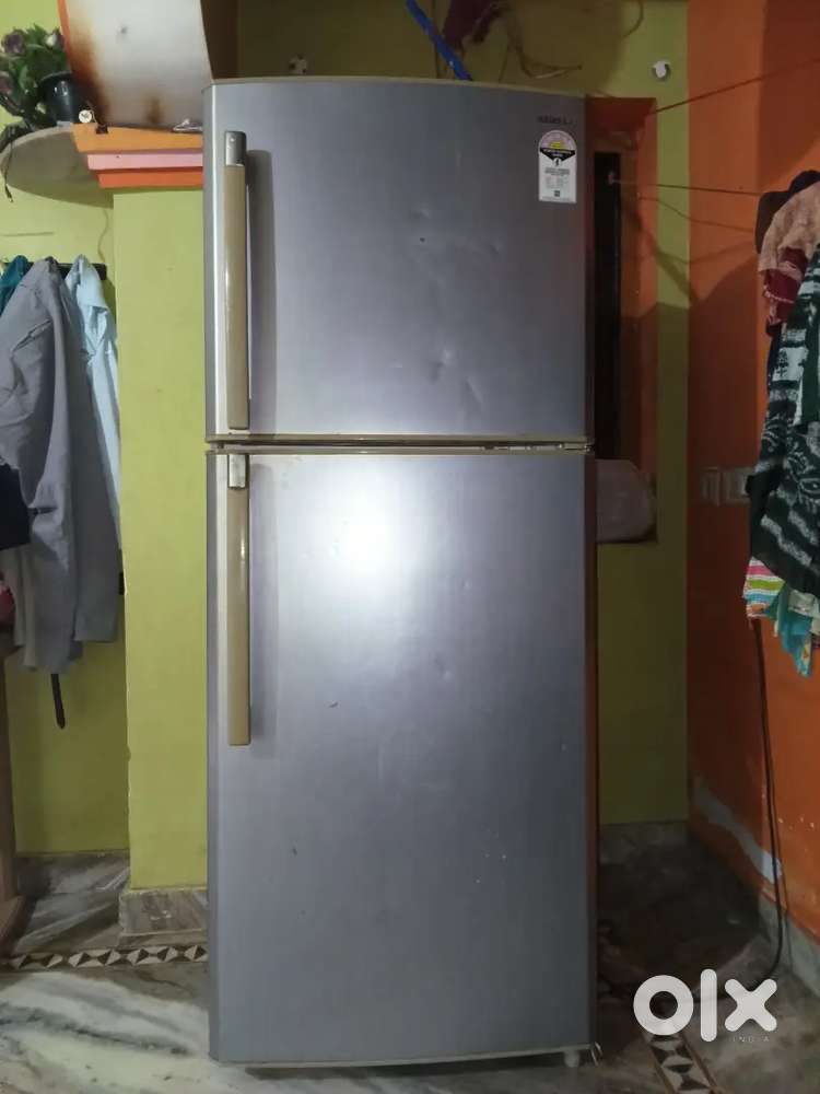 Samsung fridge 4 star double door 375 ltrs